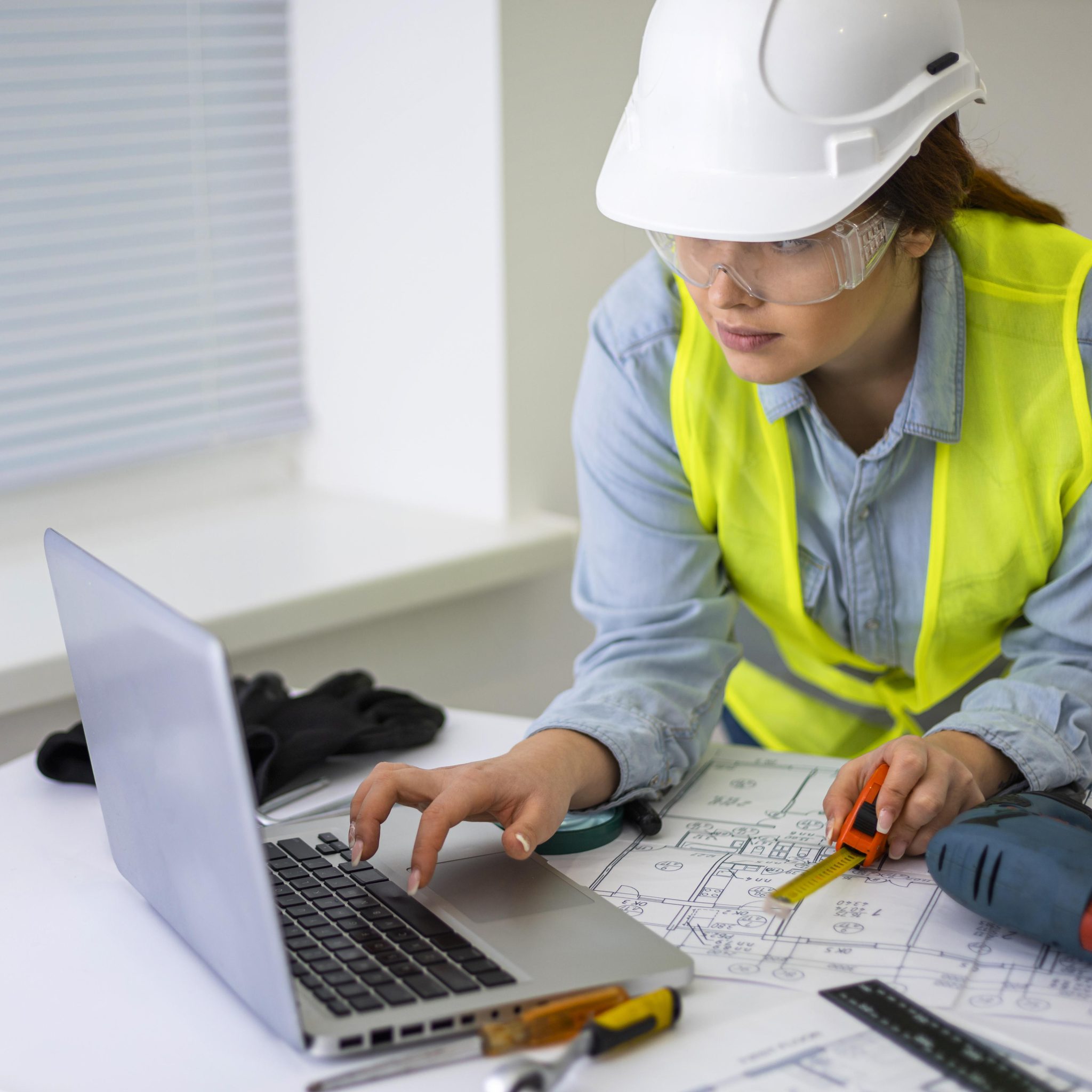woman working as engineer scaled